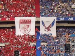 芝加哥小熊队著名的“瑞格利球场常春藤”在 1940 年代初已成为标志性景观